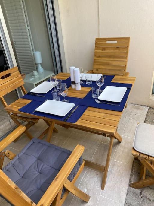Studio Eleverca 3*- Rez De Jardin Terrasse - Axelle Loc'Appart Mandelieu-la-Napoule Exterior foto